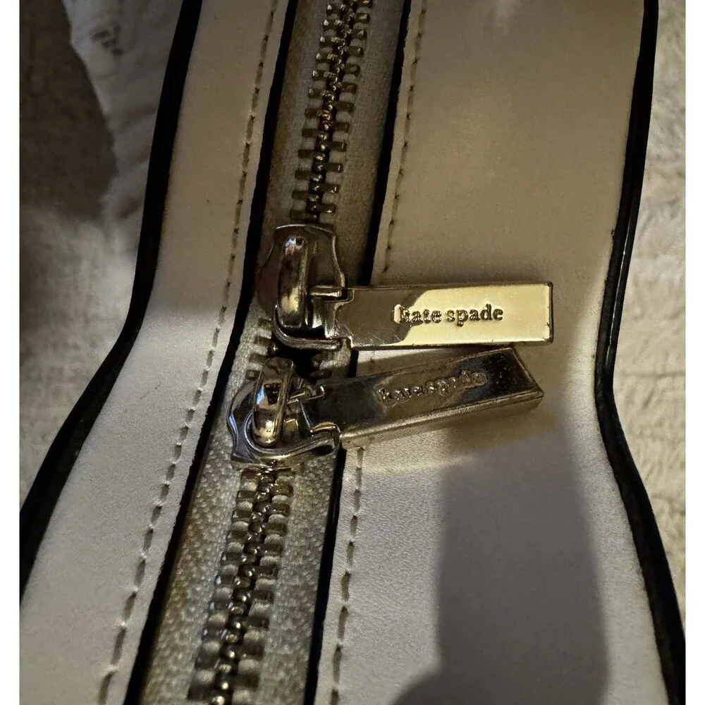 EUC Kate Spade Love Shack Heart Crossbody Purse Brand Kate Spade/New York Strap